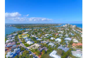 129 Lighthouse Drive, Jupiter Inlet Colony, FL 33469 Sold 01/16/24