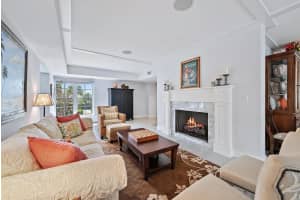 129 Lighthouse Drive, Jupiter Inlet Colony, FL 33469 Sold 01/16/24