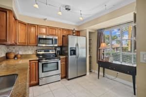 140 Yacht Club Way 101, Hypoluxo, FL 33462 Sold 11/29/23
