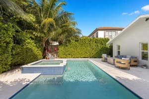 121 NE 9th St, Delray Beach, FL 33444, Sold 04/04/24