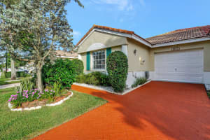 6153 Lake Hibiscus Dr, Delray Beach, FL 33484, Sold 12/01/23