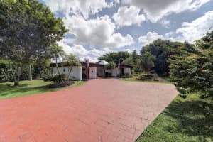 5502 Mulberry Drive, Tamarac, FL 33319 Sold 03/08/24