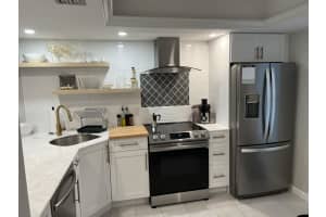 18420 SE Wood Haven Ln, Tequesta, FL 33469, Sold 04/22/24