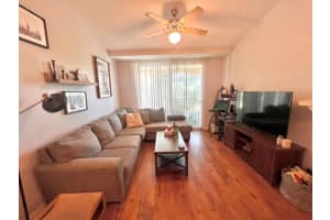 419 Villa Circle, Boynton Beach, FL 33435 Sold 08/19/24