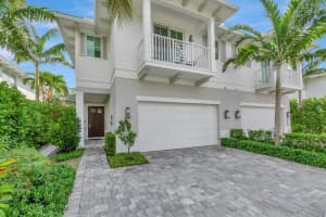 436 NE Wavecrest Way, Boca Raton, FL 33432 Sold 02/09/24