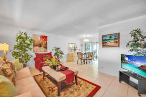 27 Colonial Club Drive 203, Boynton Beach, FL 33435 Sold 03/28/24