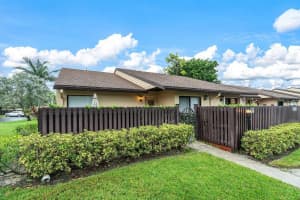 619 Sea Pine Way a, Greenacres, FL 33415, Sold 05/08/24