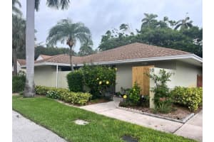 10 S Lakeshore Drive, Hypoluxo, FL 33462 Sold 12/18/23