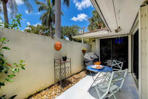 10 S Lakeshore Drive, Hypoluxo, FL 33462 Sold 12/18/23