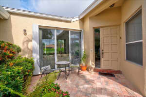 4590 Carlton Golf Drive, Lake Worth, FL 33449 Sold 02/15/24