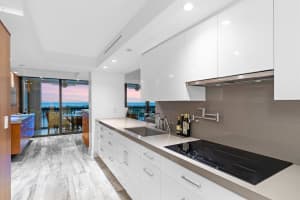 400 N Flagler Drive Ph-D2, West Palm Beach, FL 33401 Sold 02/06/24
