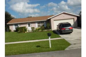 178 Martin Circle, Royal Palm Beach, FL 33411 Sold 04/01/24