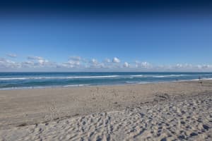 2565 S Ocean Boulevard 209, Palm Beach, FL 33480 Sold 06/17/24