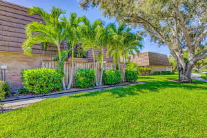 1125 11th Lane, Palm Beach Gardens, FL 33418 Sold 05/01/24