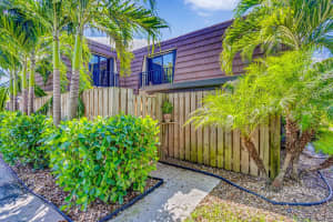 1125 11th Lane, Palm Beach Gardens, FL 33418 Sold 05/01/24