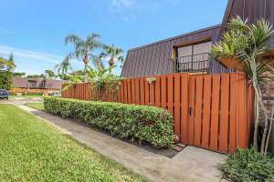 5999 SE Windsong Lane, Stuart, FL 34997 Sold 12/01/23