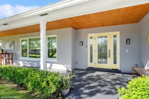 285 N Country Club Drive, Atlantis, FL 33462 Sold 03/08/24