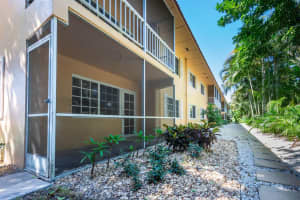 351 NE 19th Place 110k, Wilton Manors, FL 33305 Sold 11/30/23