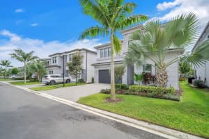 8270 Oceanus Drive, Boca Raton, FL 33496 Sold 12/19/23