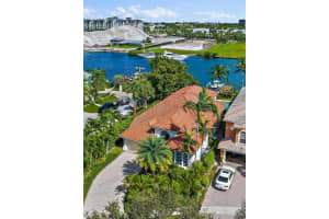 714 Sandy Point Lane, North Palm Beach, FL 33408 Sold 11/28/23
