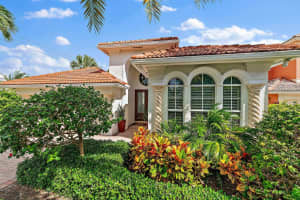 714 Sandy Point Lane, North Palm Beach, FL 33408 Sold 11/28/23