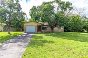 2500 Mallard Drive, Delray Beach, FL 33444 Sold 10/31/23