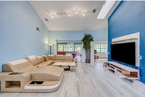 172 Miramar Avenue, Royal Palm Beach, FL 33411 Sold 04/06/24