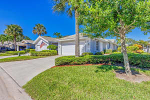 4413 Lacey Oak Drive, Palm Beach Gardens, FL 33410 Sold 11/29/23
