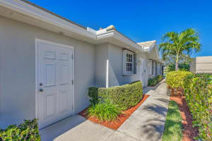4413 Lacey Oak Drive, Palm Beach Gardens, FL 33410 Sold 11/29/23