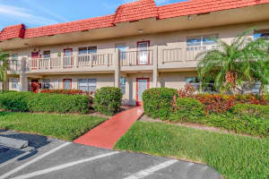 4 Abbey Lane 106, Delray Beach, FL 33446 Sold 01/17/24