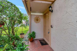 14340 Emerald Lake Drive 4, Delray Beach, FL 33446 Sold 03/24/25