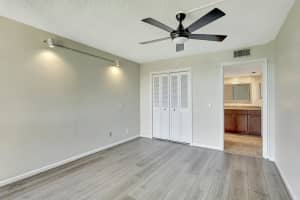 5380 Woodland Lakes Drive 218, Palm Beach Gardens, FL 33418 Sold 11/28/23