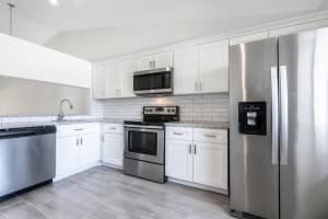 140 Moccasin Trail S, Jupiter, FL 33458 Sold 01/09/24