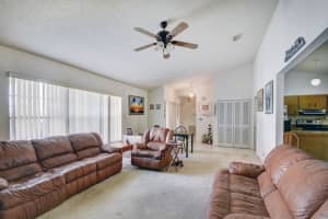 8164 Winnipesaukee Way, Lake Worth, FL 33467 Sold 12/07/23