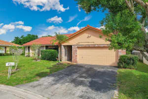 6633 NW 48th Street, Coral Springs, FL 33067 Sold 01/03/24