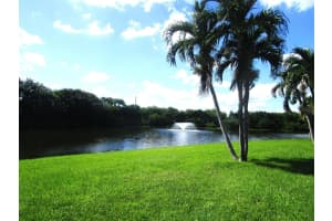 1904 Stratford Way 42d, West Palm Beach, FL 33409 Sold 01/19/24