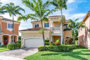 565 Gazetta Way, West Palm Beach, FL 33413 Sold 03/28/24