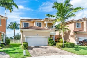565 Gazetta Way, West Palm Beach, FL 33413 Sold 03/28/24