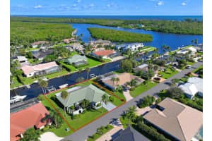 9087 SE Star Island Way, Hobe Sound, FL 33455 Sold 05/08/24