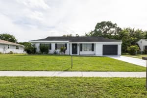 650 SW Belmont Circle, Port St Lucie, FL 34953 Sold 11/29/23