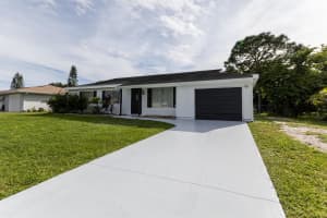 650 SW Belmont Circle, Port St Lucie, FL 34953 Sold 11/29/23