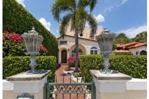 295 Granada Road, West Palm Beach, FL 33401 Sold 04/15/24