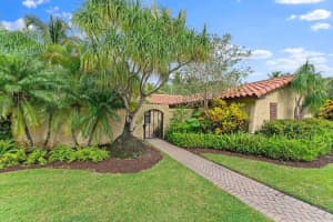 8106 N Damascus Drive, Palm Beach Gardens, FL 33418 Sold 04/24/24