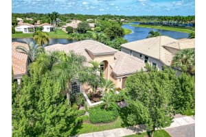 9233 Via Grande W, Wellington, FL 33411 Sold 02/29/24