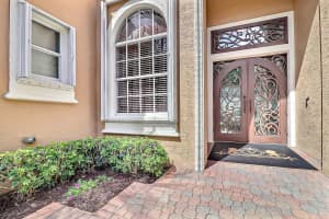 9233 Via Grande W, Wellington, FL 33411 Sold 02/29/24