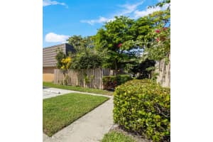 1421 14th Court, Palm Beach Gardens, FL 33410 Sold 12/04/23