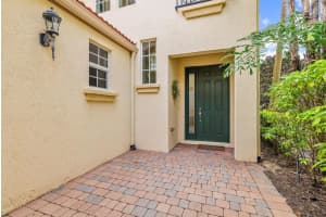 844 Madison Court, Palm Beach Gardens, FL 33410 Sold 12/29/23