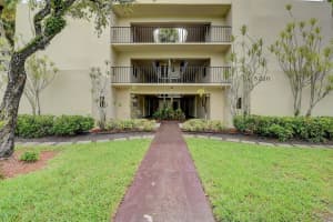 5220 Las Verdes Circle 205, Delray Beach, FL 33484 Sold 05/17/24