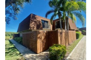 3900 County Line Road 2d, Tequesta, FL 33469 Sold 01/26/24