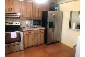 435 Bennington Lane, Lake Worth, FL 33467 Sold 04/08/24